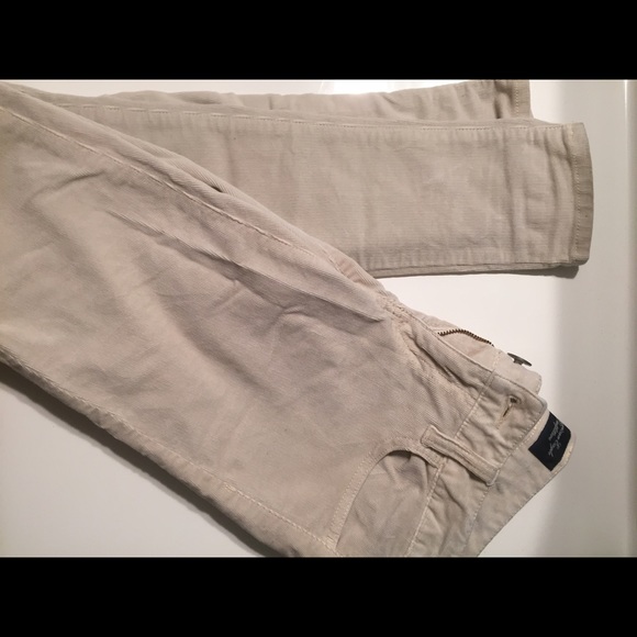 American eagle Corduroy pants!