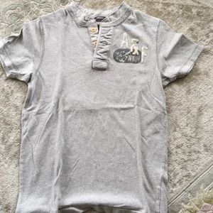 Abercrombie shorts sleeve gray shirt. F