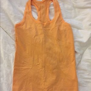 Lululemon swiftly tank size 4