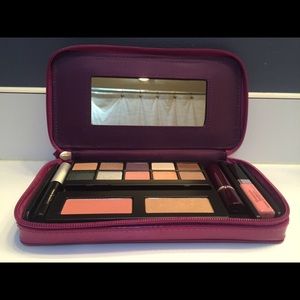 Elizabeth Arden Travel Makeup Pallet
