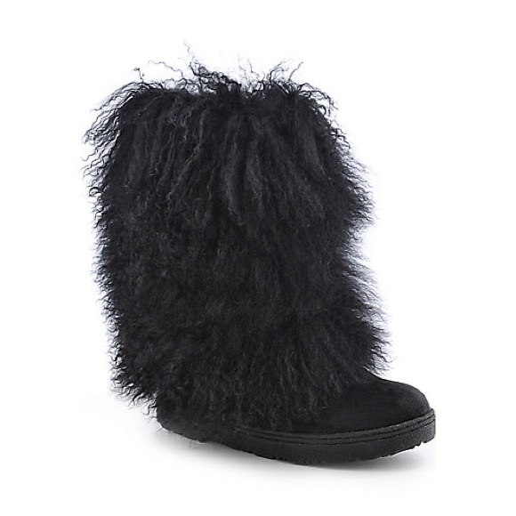 Brand new Bear Paw Black Boetis 2 size 7. W/O box.