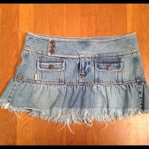 Hollister Jean Skirt!