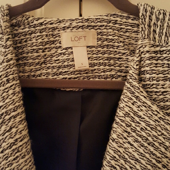 Ann Taylor LOFT blazer - Picture 2 of 4