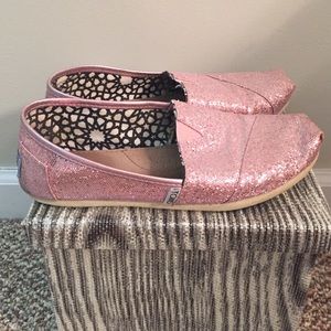 Pink glitter Toms. Size 7.