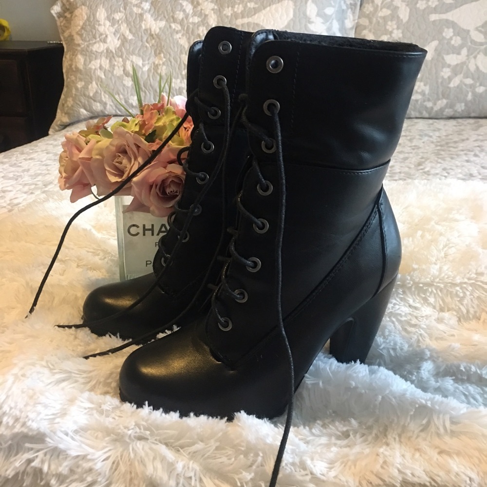 Heel boot very cute brand new