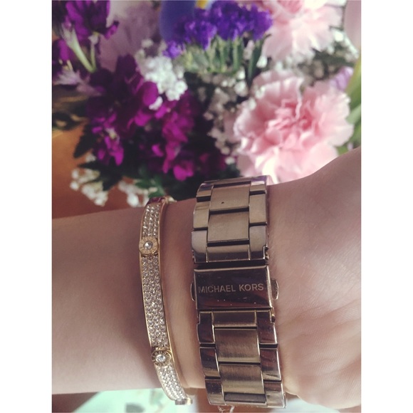 Authentic Michael Kors Crystal Watch - Picture 3 of 3