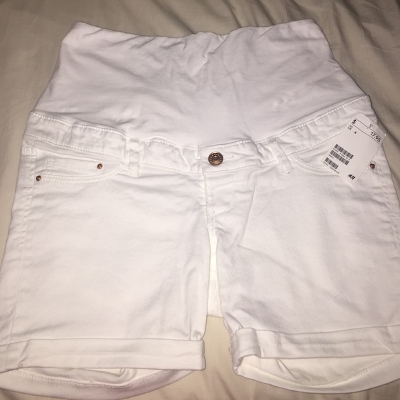 Maternity shorts