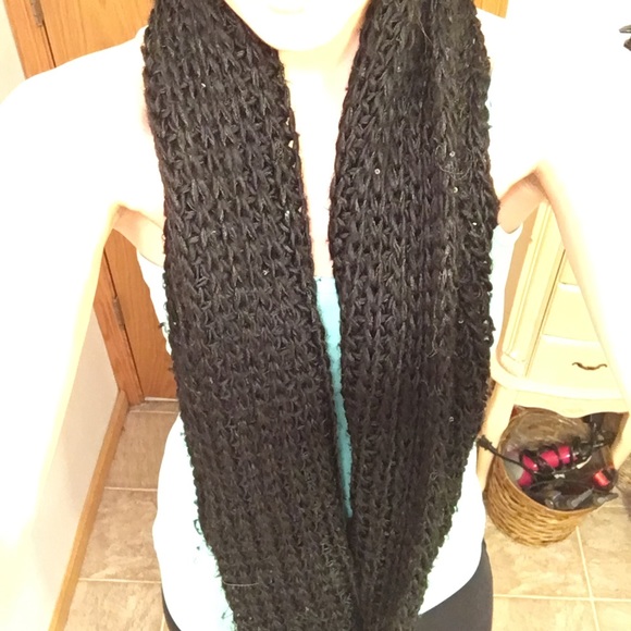 Gently used black infinity scarf - Picture 2 of 4