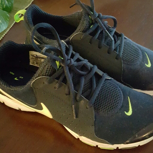 Dark blue /green Nike shoes