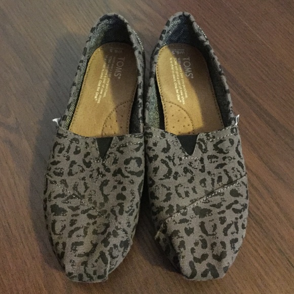 TOMS - Black/Gray Cheetah print
