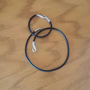 Choker with bracelet