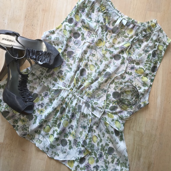 LC Lauren Conrad peplum style blouse
