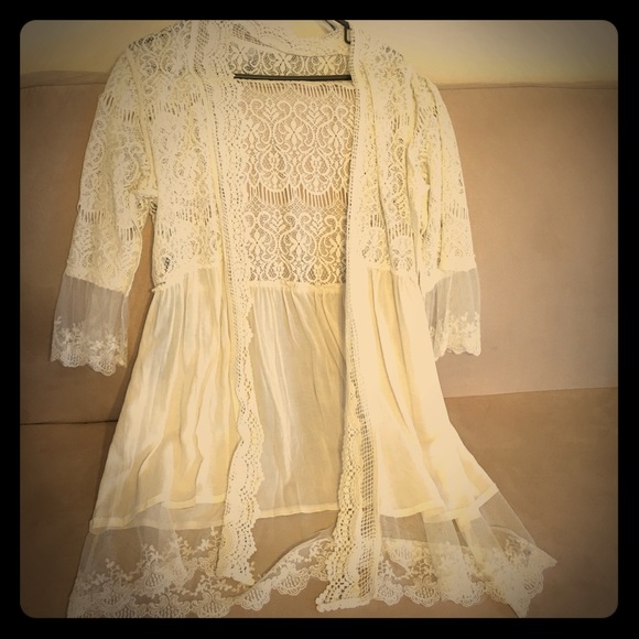 New with tags Buckle kimono