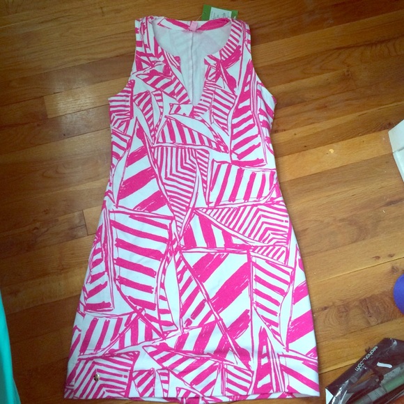 Lily Pulitzer Estrada shift in yacht sea