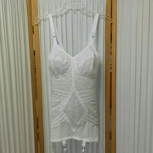 Rago Six Garter Girdle Shaper 34C in White Pinup