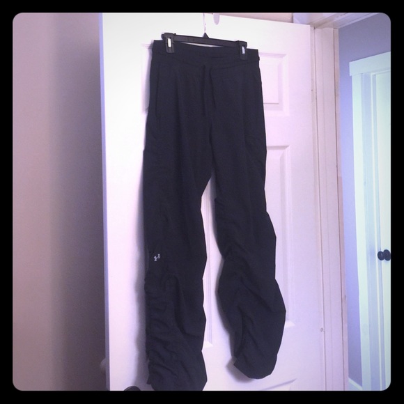 Under Armor running/lounge pants. Worn once.