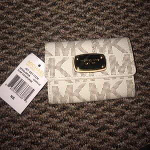 NEW Michael KORS wallet