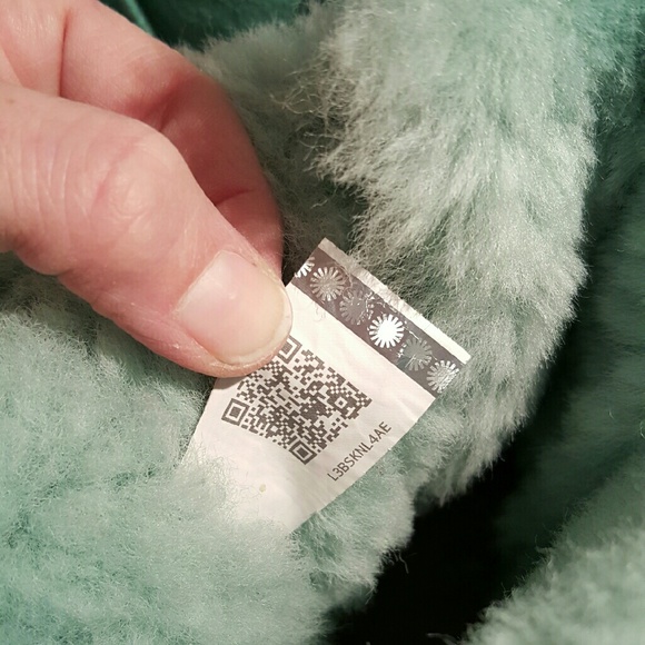 ❌SOLD❌Tiffany Blue Baily Bow UGGS Sz 7 NIB🎉 - Picture 2 of 4