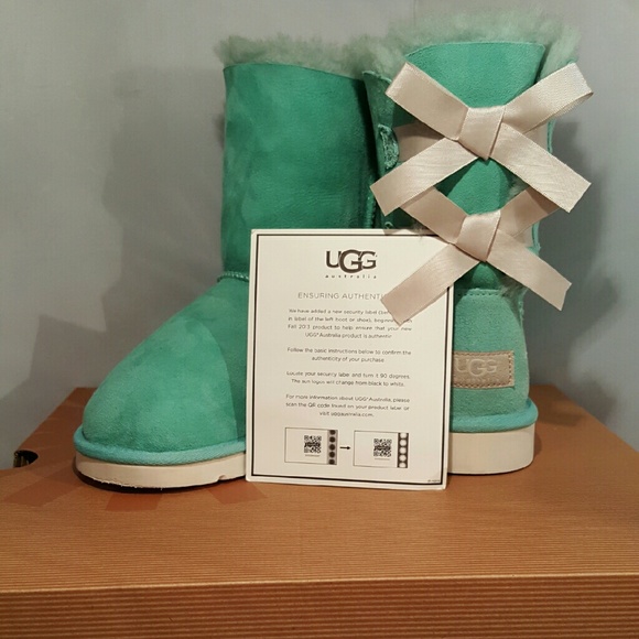 ❌SOLD❌Tiffany Blue Baily Bow UGGS Sz 7 NIB🎉 - Picture 4 of 4