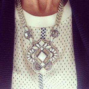 Stella and Dot Kaia Pendant Necklace