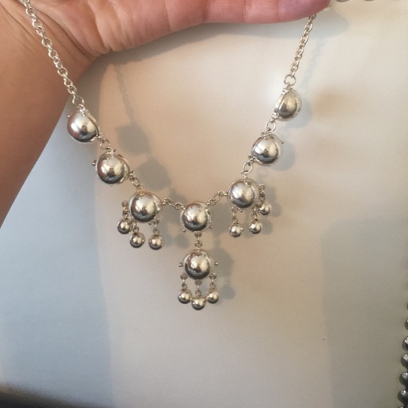 Silver statement necklace - Picture 2 of 3