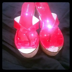 JIMMY CHOO PATHOS PAT RED GOLD LOGO