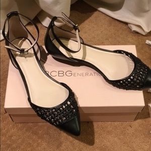 New BCBG flat Hunny flats