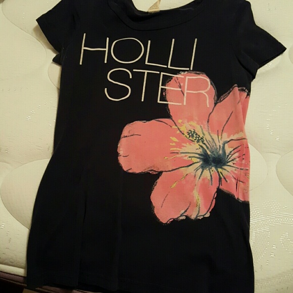 Hollister shirt
