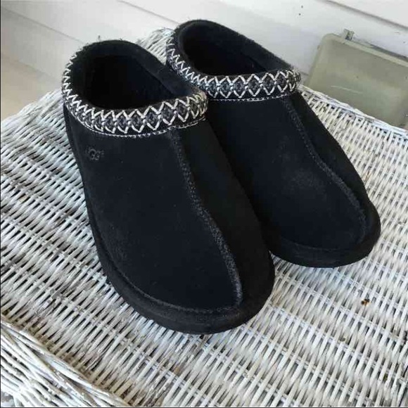 SLIP ON UGGS