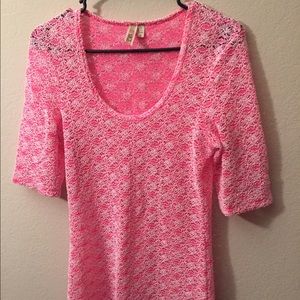 ❤️Sale❤️ Cute Pink BKE shirt!
