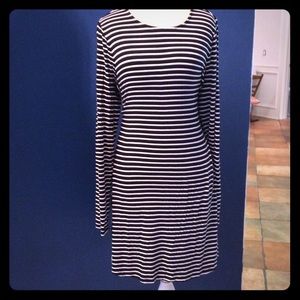 XL Old Navy Black/White Striped Swing Dress
