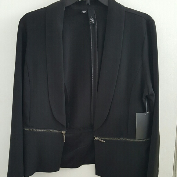 NWT blazer with zipper detail size xl
