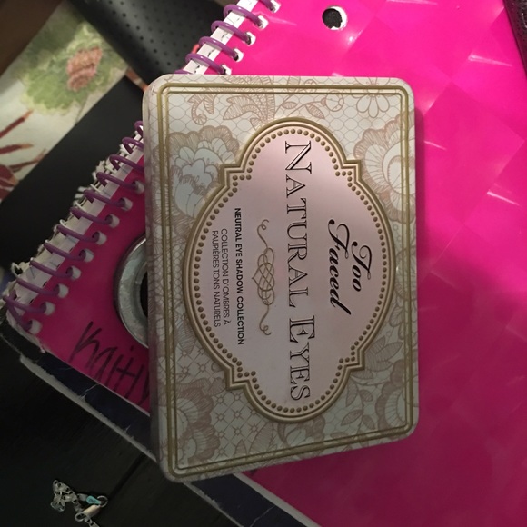 Natural eyes Too Faced - Picture 1 of 2
