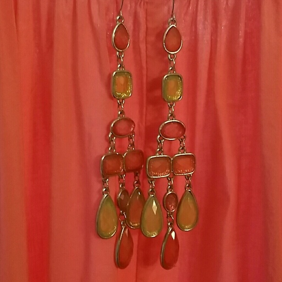 Earrings - Picture 1 of 3