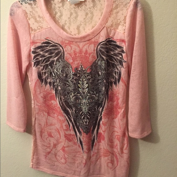 ☀️🌸SALE TODAY✨🎀 Brand new lace back Tshirt