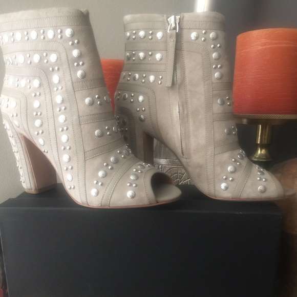 SOLD ‼️‼️‼️‼️‼️‼️Rebecca Minkoff - Picture 3 of 4