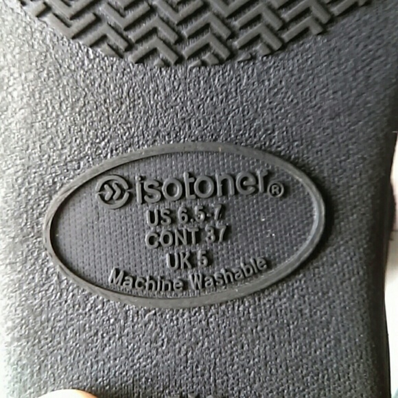 Slippers - Picture 3 of 3