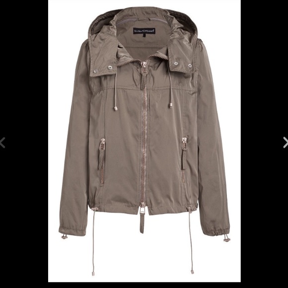 Absolutely stunning olive green jacket