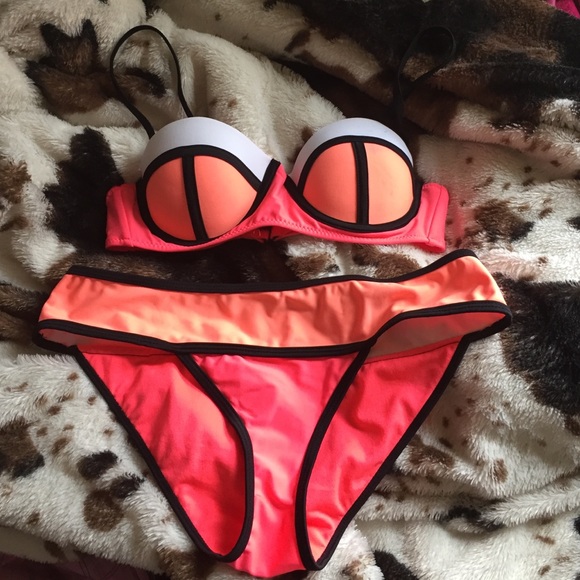 NWOT bikini
