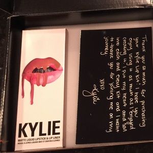 AUTHENTIC Kylie Jenner lip kit in Candy K.