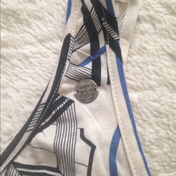 Summery top ! - Picture 2 of 3