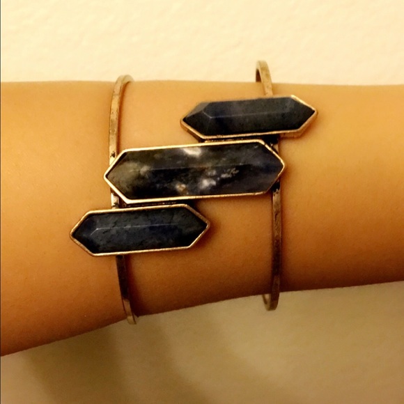 Arm cuff - Picture 1 of 1