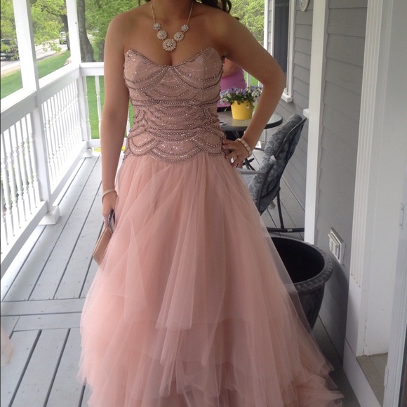 Pink tulle ball gown prom dress.