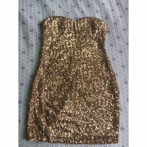 Arden B. Bodycon gold sequin dress