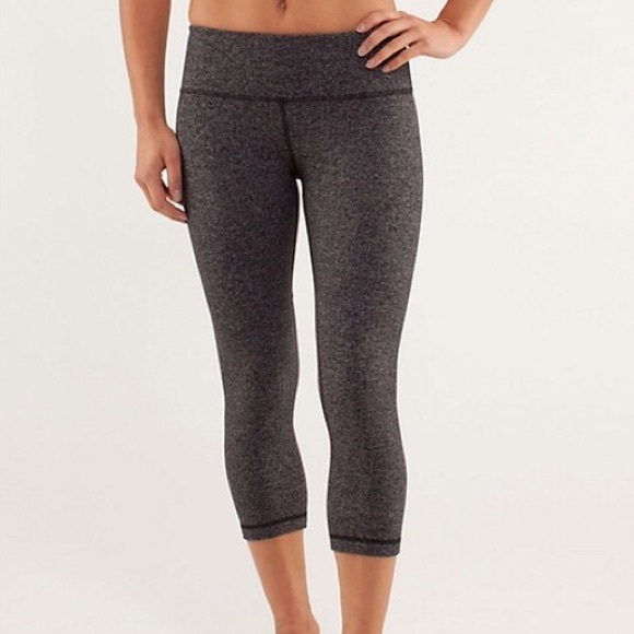 Lululemon Black Swan Herringbone Crop ✅RARE✅