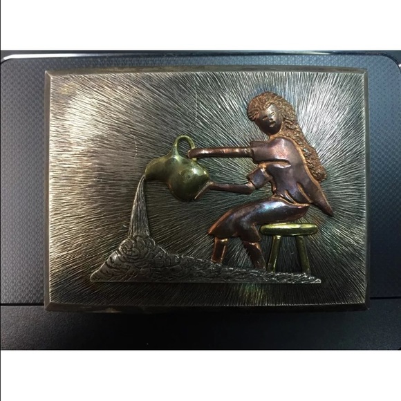 Unique bell buckle