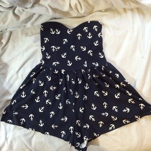 Strapless sweetheart neckline anchor romper