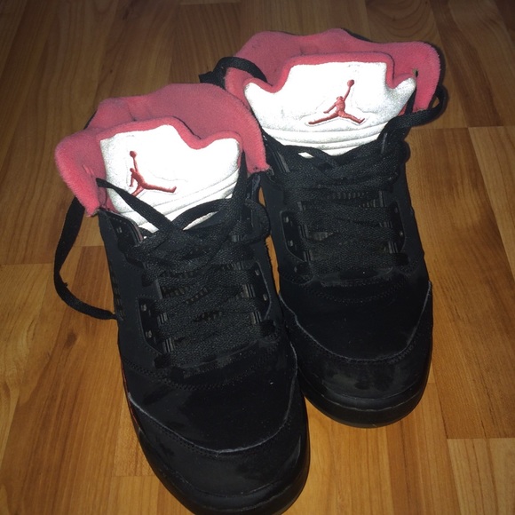 JORDAN RETRO 5's!!