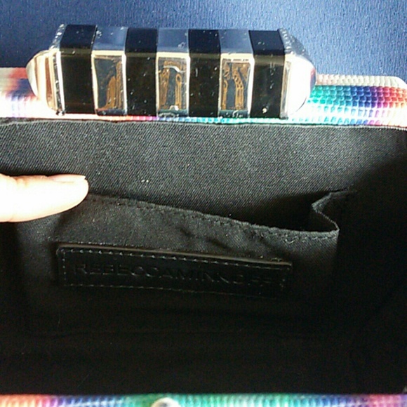 SOLD 🚫SOLD 🚫Rebecca Minkoff Hex Minaudiere - Picture 3 of 4