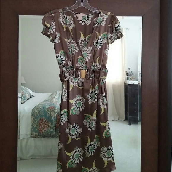 Dress - Picture 2 of 3